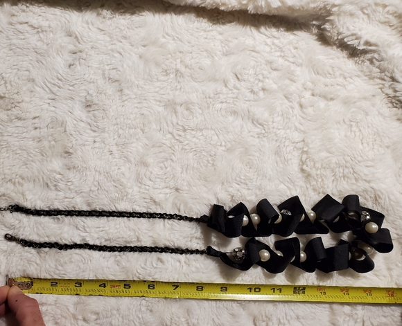 Betsey Johnson Faux Pearl Black Ribbon Necklace - Picture 8 of 9